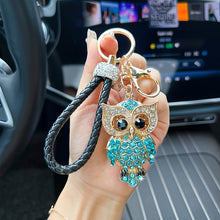 Búho de la Suerte™ – Llavero con Cristales que Atraen Luz y Buena Energía